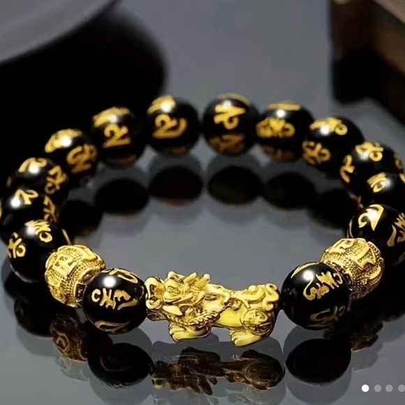 Ladies or Men Feng Shui Obsidian Bracelet - Picture 5 of 5